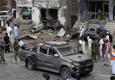 aumentan a 53 los muertos en cadena de atentados en Pakistán