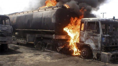 Atacan 15 camiones cisterna de la OTAN en Paquistán