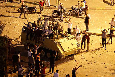 Opositores egipcios llaman a nuevo choque con Gobierno interino