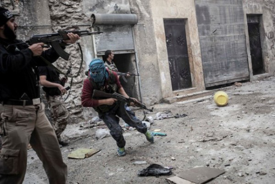 Aumenta división entre bandas armadas en Siria