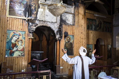 Tres muertos en un ataque contra una iglesia de El Cairo
