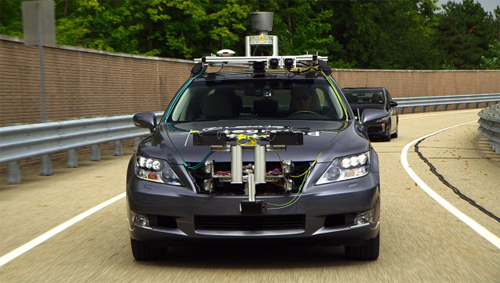 AHDA, nuevo sistema de conducción automática de Toyota