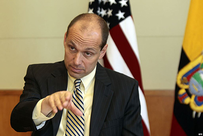 Ecuador rechaza injerencia de embajador estadounidense