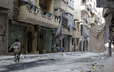 Miles de sirios huyen a Líbano