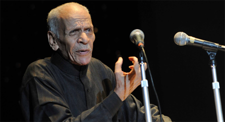 Muere el poeta Ahmed Fouad Nayem