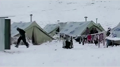 El Ejército libanés reparte ayuda a refugiados sirios