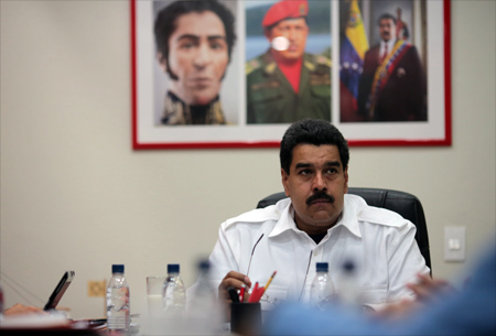 Maduro denuncia intromisión de EEUU en elecciones de su país