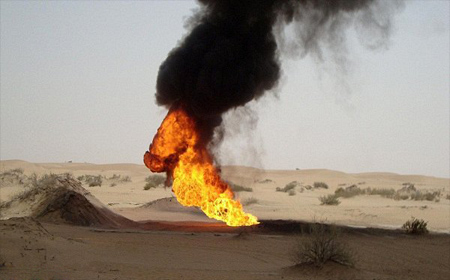 Hombres armados atentan contra importante oleoducto en Yemen