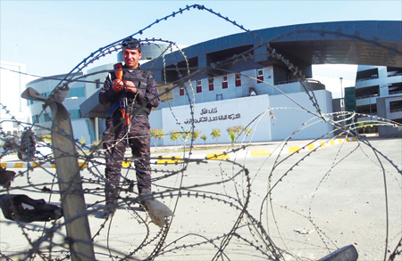 Toma de rehenes en ministerio termina con 24 muertos en Iraq