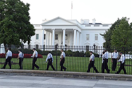 El intruso que saltó la valla de la Casa Blanca tenía antecedentes