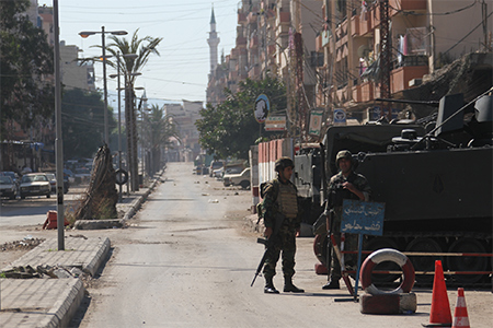 Ejército libanés y Hezbolá combaten a terroristas cerca de frontera con Siria