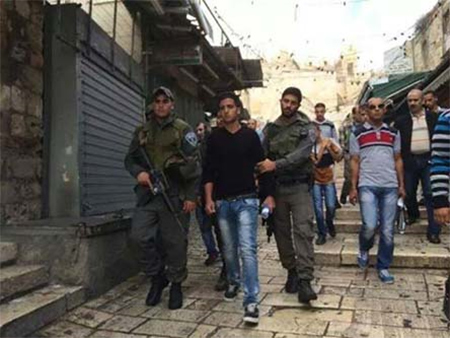 Enfrentamientos en la Explanada de las Mezquitas en Al-Quds