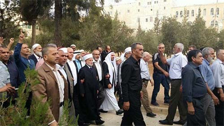 Enfrentamientos en la Explanada de las Mezquitas en Al-Quds