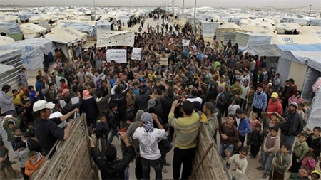 Líbano restringe la entrada de refugiados sirios