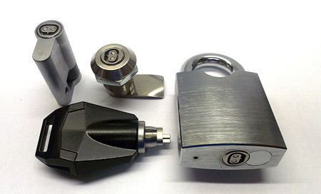 Un grupo de ingenieros informáticos crea una llave electrónica inteligente, eLOQ