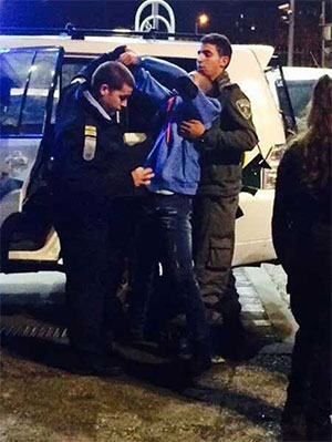 Apuñalan a un colono sionista con un destornillador