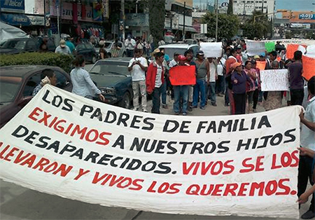 Padres de normalistas desaparecidos convocan a búsqueda ciudadana