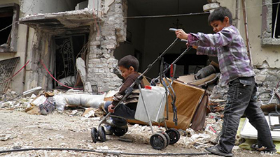 Cientos de civiles salen del casco viejo de Homs