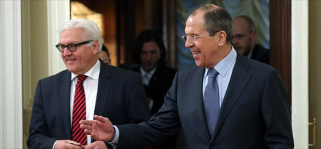 Moscú y Berlín contra injerencia externa en Kiev