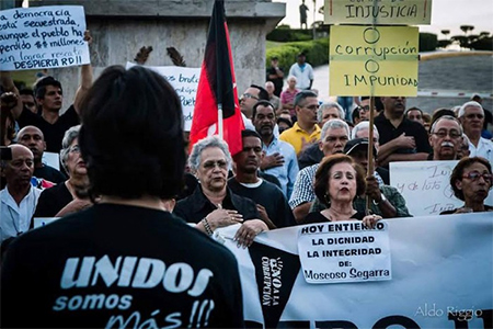 Aumentan protestas contra corrupción en República Dominicana