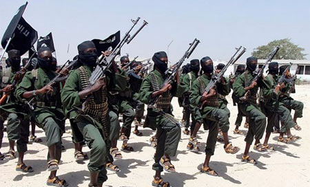 Al Shabaab ejecuta en público a dos oficiales somalíes