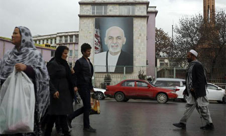 Afganistán y Pakistán acuerdan relanzar el proceso de paz con los talibán