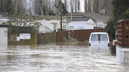 Fuerte impacto del temporal de viento y lluvias que azotó Reino Unido