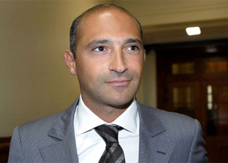 Hijo de canciller francés en detención preventiva por fraude y blanqueo de dinero