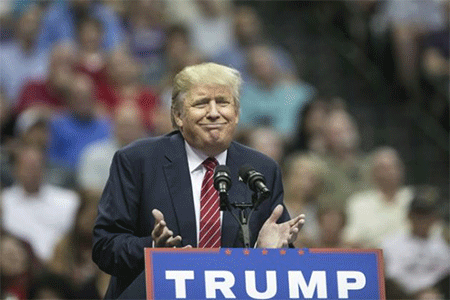 Un alcalde de Florida prohíbe presencia de Trump tras polémicas declaraciones