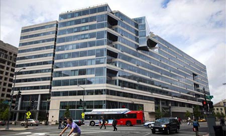 FMI: La crisis financiera causo un repliegue de la banca internacional