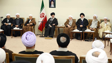 Líder supremo de Irán advierte de engaños de EEUU en diálogo nuclear