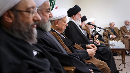 Líder supremo de Irán advierte de engaños de EEUU en diálogo nuclear