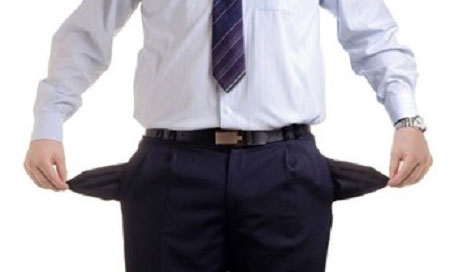 Las mujeres planifican más la economía pero ahorran menos que los hombres