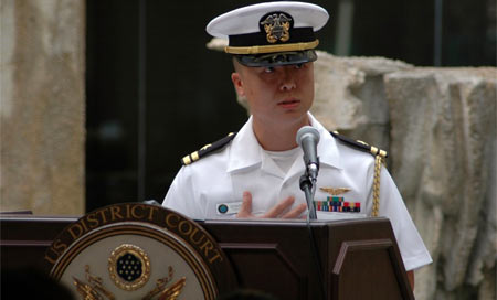 Oficial de la Armada de EEUU acusado de espionaje a favor de China