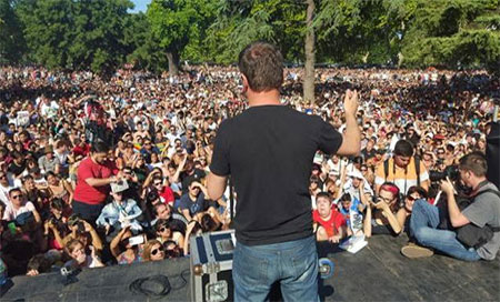 El gobierno argentino despedirá a un centenar de diputados