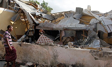 Más de 30 muertos por un doble ataque del Al Shabab