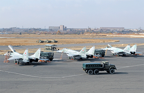 Rusia refuerza una base aérea en Armenia