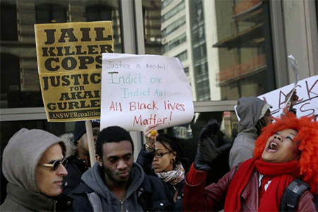 Un policía de Nueva York condenado por matar a tiros a un joven negro