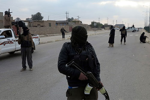 Daesh quema vivos a tres miembros de una familia, entre ellos una niña