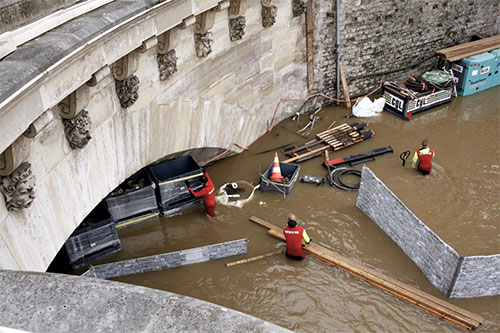 París se inunda por la crecida del Sena
