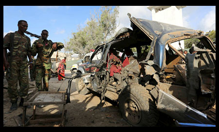 Al Shabab detona un coche bomba frente a una comisaría de la Policía