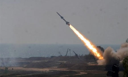 Corea del Norte dispara cinco misiles hacia el mar de Japón