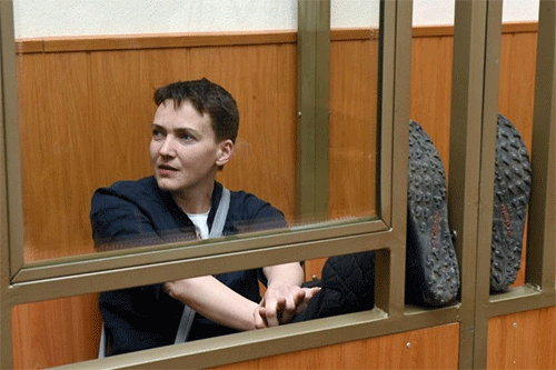 Nadia Savchenko, condenada a 22 años por complicidad en asesinatos