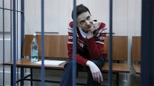 Manifestantes radicales atacan la embajada de Rusia en Kiev