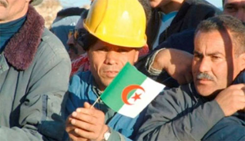Un desempleado se quema a lo bonzo en una manifestación en Argelia