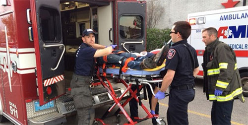 Dos muertos en apuñalamientos en un centro comercial y una vivienda en Boston