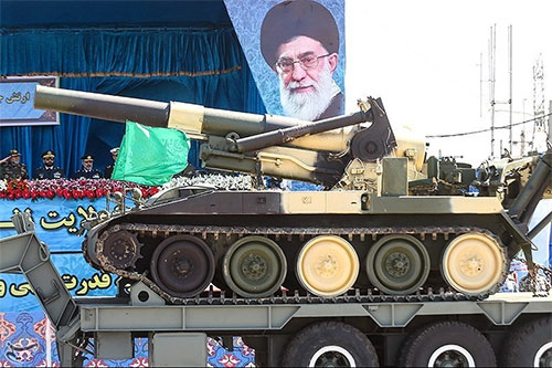 Irán celebra el Día Nacional del Ejército con una Impresionante exhibición militar