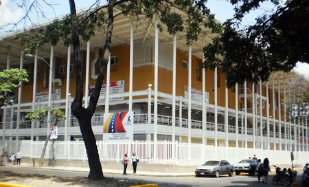 “Bandas armadas” atacan un hospital infantil con 54 niños en Caracas