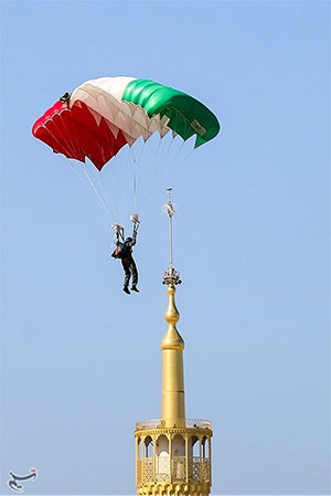 Irán celebra el Día Nacional del Ejército con una Impresionante exhibición militar