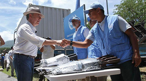 Colombia da por terminado conflicto con FARC